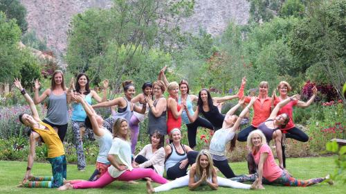 Kristen Stuart Yoga Retreat group photo